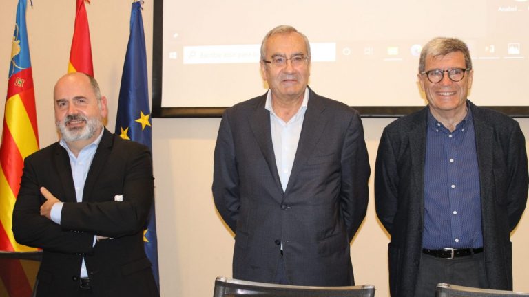 Puertos 4.0 aspira a impulsar más de un centenar de iniciativas para el sector portuario