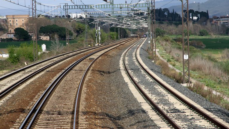 Transportes escucha al sector ferroviario y publica el plan Mercancías 30 con su aportación