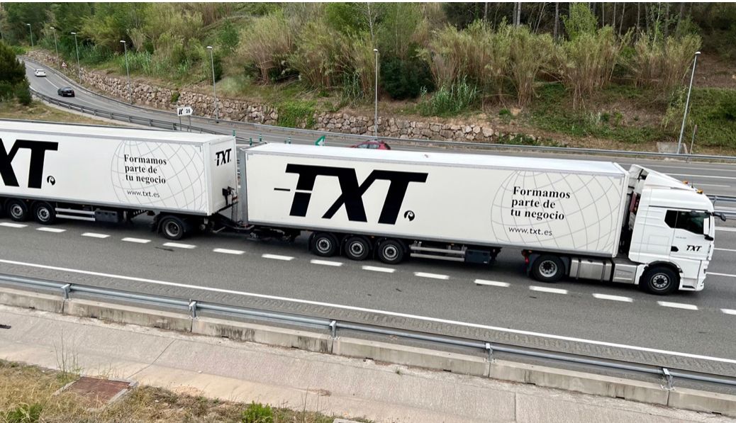 Bruselas aboga por nuevas masas y dimensiones y el movimiento transfronterizo de megacamiones