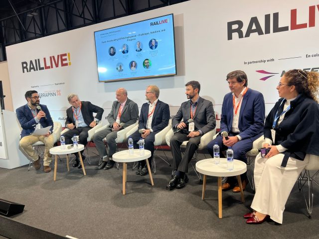 𝗟𝗮 𝗔𝗘𝗧 𝗱𝗲𝗷𝗮 𝗵𝘂𝗲𝗹𝗹𝗮 𝗲𝗻 𝗥𝗮𝗶𝗹 𝗟𝗶𝘃𝗲 𝟮𝟬𝟮𝟱: 𝘂𝗻 𝗲𝗽𝗶𝗰𝗲𝗻𝘁𝗿𝗼 𝗱𝗲 𝘁𝗮𝗹𝗲𝗻𝘁𝗼, 𝗶𝗻𝗻𝗼𝘃𝗮𝗰𝗶𝗼́𝗻 𝘆 𝘀𝗶𝗻𝗲𝗿𝗴𝗶𝗮𝘀